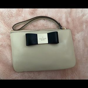 Kate Spade New York Wristlet, Like new! 💕🎀
